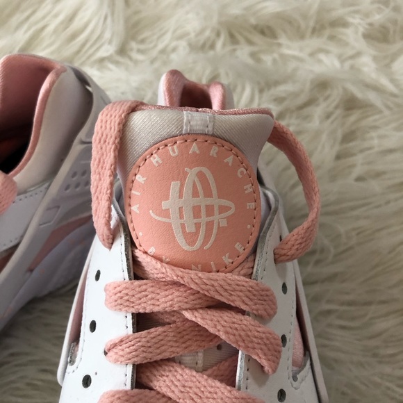 ✔️ New✔️ NIKEiD women's Air Huarache ~ 7.5 - Picture 5 of 6